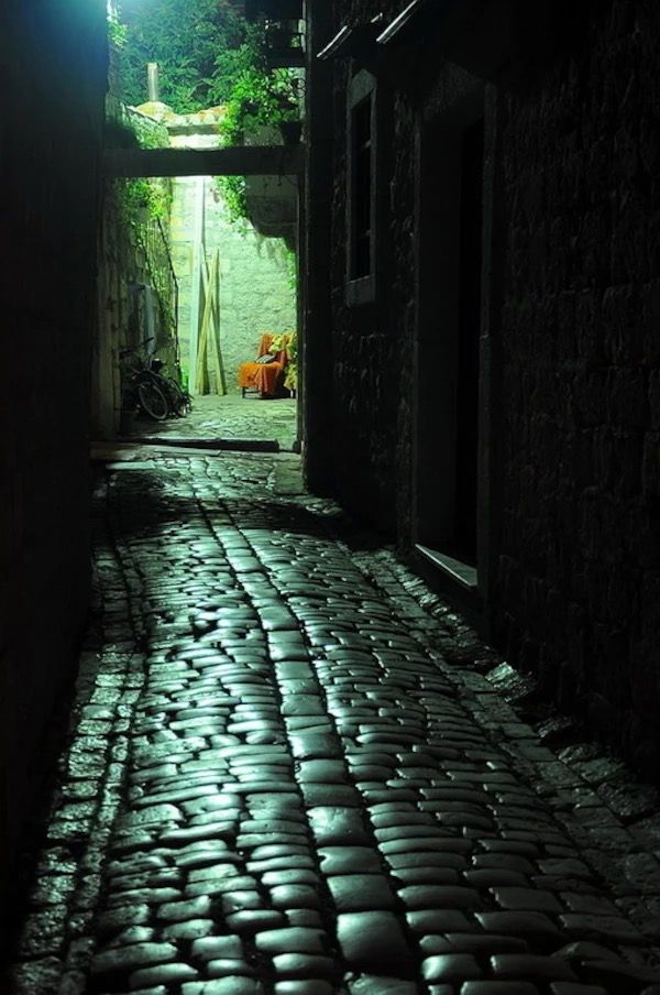 Chuyển Phát Nhanh Âm Dương